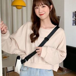 스타일 연말코디 데일리코디 데이트코디 니트라운드 여행코디 캐주얼 행사코디