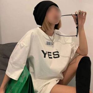 박스핏 오버핏티셔츠 반팔크롭티 여성반팔티 영문레터링 가오리티셔츠
