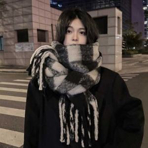 핸드메이드목도리 머플러 3컬러 겨울 뜨개목도리 체크 밍크머플러 여성머플러