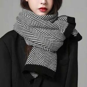 목도리 홀가먼트머플러 커플머플러 페이크퍼머플러 손뜨개목도리 삼각니트머플러