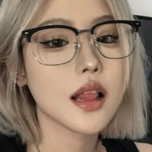가벼운 차단 안경 하금테 반뿔테 안경 데일리 뿔테 패션 금속