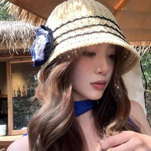 신상품 얇은 레이스 리본 장식의 우아한 패션 벙거지 모자 여름 캐주얼 만능 펀칭 니트 베이신햇