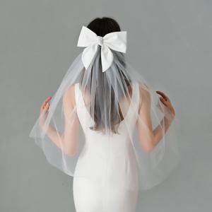 우아한 신부 웨딩 머리 장식 더블 레이어 메쉬 Tulle 화이트 컬러 여성 짧은 웨딩 베일 클립 리본 신부 머리 장식
