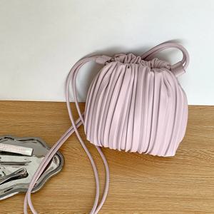 여성을위한 PU 가죽 작은 사각형 Crossbody 가방 2025 새로운 패션 Pleated 다목적 전화 숄더 백 한국어 럭셔리 핸드백