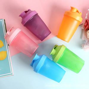 400ml 휴대용 플라스틱 음료 컵 셰이커 병 스포츠 워터 컵 유장 단백질 파우더 믹서 병 피트니스 체육관 셰이커 야외