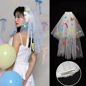 클립과 함께 새로운 다채로운 웨딩 베일 달콤한 pompom 메쉬 tulle 나비 사진 소품 화이트 베일 신부 베일 머리 장식 액세서리
