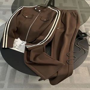 우아한 패션 스포츠웨어 세트 여성용 가을 겨울 와이드 레그 팬츠 스트라이프 스웨트셔츠 투피스 세트 긴팔 지퍼 클로저