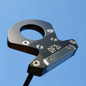 왼손잡이용 DF3i 골프 퍼터는 자동으로 손 토크를 제거하여 안정적인 퍼팅을 제공하며, 비대칭 삼각형 그립 디자인은 왼손 및 오른손 모두에 적합합니다.