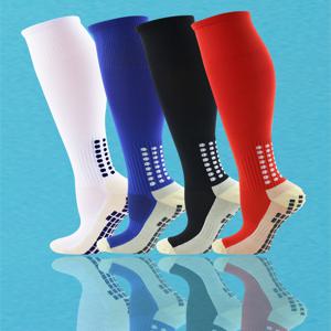 그립이 있는 1쌍 남성용 축구 양말, 축구/농구/하키용 쿠션 패드가 있는 미끄럼 방지 미끄럼 방지 운동 양말