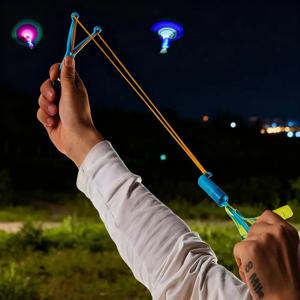 10개 슬링샷 로켓 발사기 LED 조명이 있는 로켓 슬링샷 비행 장난감 어린이용 발광 슬링샷 장난감
