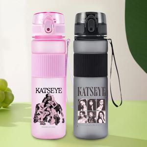 패션 K POP KATSEYE 550ml 여성용 스포츠 워터 컵 애니메이션 만화 패션 물병 소년 소녀 휴대용 멋진 컵