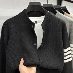 2025 가을/겨울 남성 패션 스트라이프 버튼다운 야구 칼라 다용도 캐주얼 가디건 스웨터