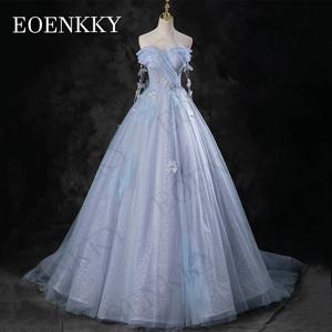 EOENKKY 블루 오프 숄더 프린세스 댄스 파티 드레스 연예인 A 라인 진주 3D 나비 이브닝 가운맞춤형주문을 받아서 만드는 어깨 공주 파란색 파란색 주주주문을 받아서 만드는 연예인 A 라인 진주 3D 나비 저녁 드레스