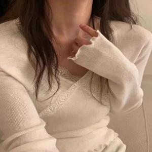 Afashion 여성용 V 넥 레이스 베이스 셔츠 가을 겨울 새로운 스타일 이너웨어 아우터웨어 울 니트 스웨터 세련된 하이 엔드 탑