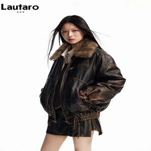 Lautaro 봄 가을 멋진 잘 생긴 빈티지 고민 된 갈색 Pu 가죽 자켓 여성 가짜 모피 칼라 럭셔리 디자이너 의류
