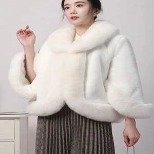 새로운 여성용 퍼 코트 폭스 퍼 웨딩 드레스 숄 시뮬레이션된 수달 가죽 전체 수달 코트 편안한 보온성 유니버셜 핏 긴팔 숏 스타일
