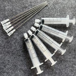 5개의 5ml 플라스틱 향수 주사기 추출 키트, 무딘 스테인리스 스틸 바늘 포함, 향수, 잉크, 펜, 프린터의 충전, 재충전, 분배 및 액체 측정에 적합합니다.