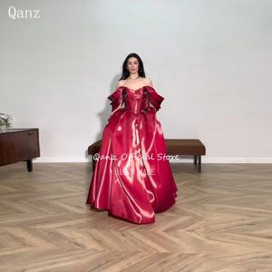 Qanz 우아한 여성 레드 프롬 드레스 오프 숄더 롱 A라인 새틴 드레스 여성 파티 웨딩용 맞춤 제작 이브닝 드레스