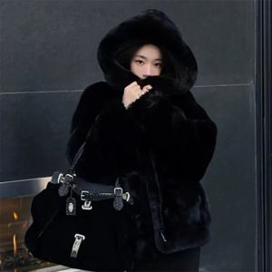 한국산 두꺼운 밍크 벨벳 코트 여성 겨울옷 신상 자켓 버전 루즈핏 인조 토끼털 플러시 후드 퍼 코트