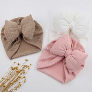 3 개/몫 사랑스러운 Bowknot 니트 아기 모자 솔리드 아기 소녀 소년 Turban 보닛 부드러운 신생아 모자 키즈 레이스 Beanies Headwraps