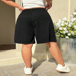 부드러운 패브릭 트렌디 플러스 사이즈 탄성 허리 짧은 바지 느슨한 여름 반바지 여성 의류