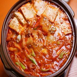 김치찌개 돼지고기김치찌개 김치찌개맛집 1.5kg (3-4인분) / 국내산 암퇘지