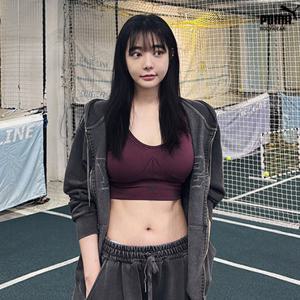[푸마] 여성 심리스 입는형 스포츠 브라 2종세트(블랙+버건디)