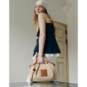 닥스 액세서리 26SS DAKS SUMMER 베이지 라피아 ICONIC D 장식 숄더백 DCBA6E931I2