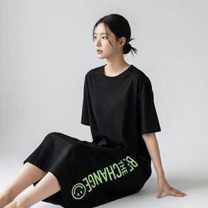[유니제이] CHANGE 레터링 반팔 원피스 RSOP3095