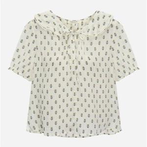 갤러리아_[써스데이아일랜드]2025 S/S 러플카라 플라워 블라우스(T264MBL213W