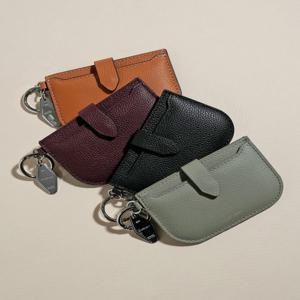 질스튜어트 뉴욕 액세서리 블랙 소가죽 카드지갑 겸 참장식 (JAWA6E220BK)