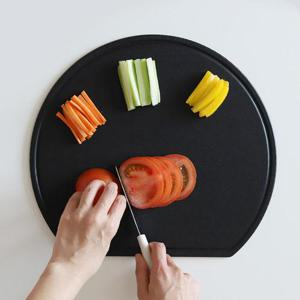 [리본제이]칼자국 이염에 강한 TPU 반달 도마 34cm / 99.9% 항균 이유식 앙면도마