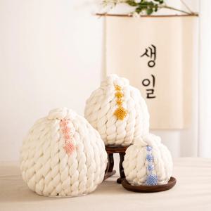 전통 실타래 (매듭 장식)