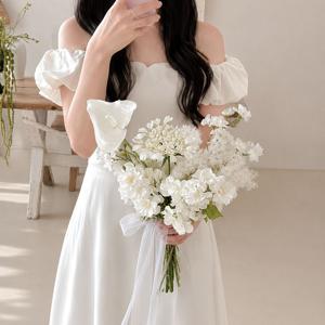 화이트 클라우드 스모크트리 안시리움 레이스 플라워 조화 부케 꽃다발