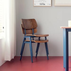 ON 에스테 체어 미드나잇블루