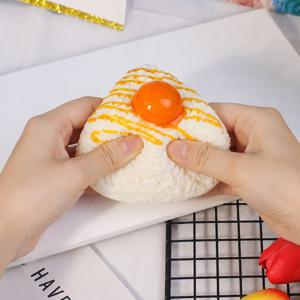 계란 삼각주먹밥 말랑이 폭신 디저트 스퀴시 (2colors)