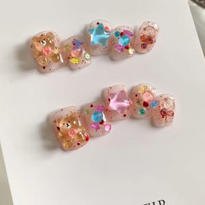 TEMU 10개입 세트 도파민 아이시 트랜슬랜트 컬러드 베어 & 스타 귀여운 캔디 핸드메이드 프레스온 네일, 아이시 트랜슬랜트에 반짝이는 라인스톤이 더해져 우아한 올시즌 스타일, Y2K, 심플하고 우아한 네일 스티커, 일상 생활, 생일 파티, 모임, 댄스 등에 적합