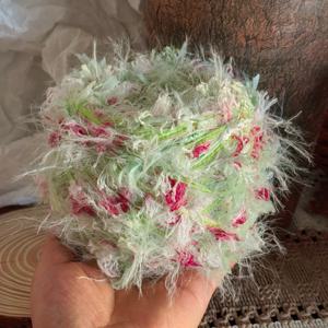 TEMU 50g 민트 그린 파우더 플라워 퍼지 실, 부드럽고 폭신한 핸드메이드 DIY 실, 크로셰 구름 가방, 크림 스카프, 레이지 헤어밴드, 저널, 에테리얼 태슬 텍스처 니팅 재료 키트 포함