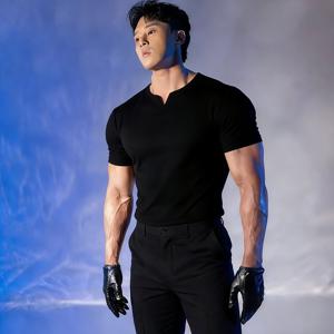 TEMU 남성 슬림핏 V넥 티셔츠, 신축성 좋고 통기성이 좋은 반팔, 캐주얼하고 트렌디한 스타일에 완벽, 땀 흡수
