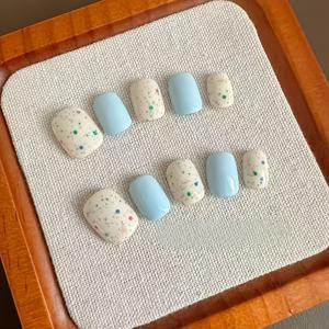 TEMU 밝은 색상의 폴카 도트와 곰, 딸기, 체리와 같은 귀여운 만화 캐릭터 패턴이 있는 광택 인조 손톱 30개입