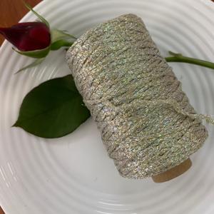 TEMU 275m 무지개빛 금빛 은빛 4mm 오픈워크 브레이드 원사, 수제 DIY 크로셰 뜨개질 실, 수제 직조, DIY 공예에 매우 적합하며 DIY 크로셰 키트, 핸드백, 휴대폰 파우치, 모자, 스카프, 스웨터, 슬리퍼, 인형, 쿠션 및 기타 수제 예술 작품 제작에 사용할 수 있습니다. 창의적인 공예 작품 제작에 적합합니다