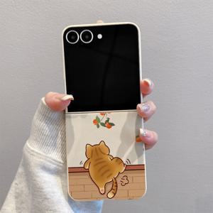 TEMU 휴대폰 케이스 - 오렌지 고양이 G107, 접이식 화이트 TPU 폰 케이스 (삼성 갤럭시 Z 플립 7, Z 플립 6, Z 플립 5, Z 플립 4/3 5G 호환), 삼성 갤럭시 Z 플립 7 SE/FE에 적합, 풀 보호 및 슬림 디자인 제공