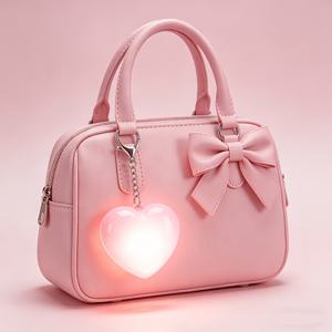 TEMU 핑크색 하트 모양 라이트 지갑 램프, LED 자동 감지 야간 조명, 미니 터치 컨트롤 핸드백 조명, 긴 배터리 수명의 USB 충전식, 휴대용 가방 야간 조명, 하트 모양 디자인, 여성, 커플용, 발렌타인데이 선물, 가족 선물, 결혼 선물, 크리스마스 선물에 적합!