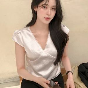 TEMU 프렌치 기질의 우아한 레트로 심플 브이넥 데일리 활용도 높은 작은 셔츠 진주빛 상의