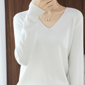 우아한 디자인 + 신상 봄/여름 V넥 스웨터 솔리드 컬러 긴팔 풀오버 따뜻하고 편안한 긴팔 헨리넥 패션