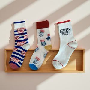 귀여운 만화 패턴 여성용 미드 튜브 양말 3켤레, 트렌디한 디자인, 사계절용, 부드럽고 편안하며 통기성이 좋고 압박감이 없는 데일리 캐주얼 양말