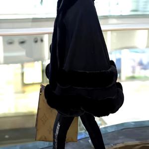 TEMU 여성용 겨울 케이프 스타일 인조 퍼 안감 후드 가디건 - 버건디 플러시 오픈 프론트 오버사이즈 코트, 중동 영감의 우아함, 드라이클리닝 전용, 여성 겨울 코트, 추운 날씨 의류, 케이프 스타일 아우터웨어, 고급 원단 코트