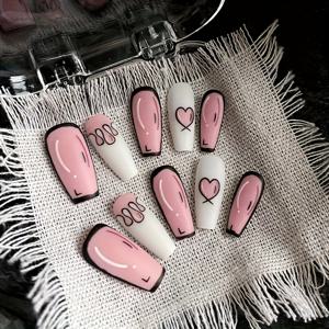 TEMU 핸드프레스 네일 세트 10개 - 블랙 라인 디테일과 하트 모양 패턴이 있는 스타일리시한 핑크와 화이트 매니큐어, 트렌디한 스트릿 스타일에 적합 - 젤리 글루와 네일 파일 포함 재사용 가능한 인조 손톱 - 캐주얼 의상, 파티 및 축제 행사에 완벽함
