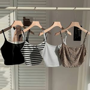 TEMU 여성용 슬림핏 크롭 탱크탑 4pcs - 블랙//화이트/ 프린트, 허리라인 강조 디자인, 신축성 있는 밑단, 피부 친화적 소재, 사계절 착용, 실내/야외 활동, 해변 또는 외출용, 다양한 스타일로 다양한 상황에 적합