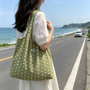 TEMU 여성용 패셔너블 싱글숄더 캐주얼 릴랙스 스타일 대용량 겨드랑이 가방, 새로운 봄/여름 폴카 도트 프린트 패브릭 숄더백